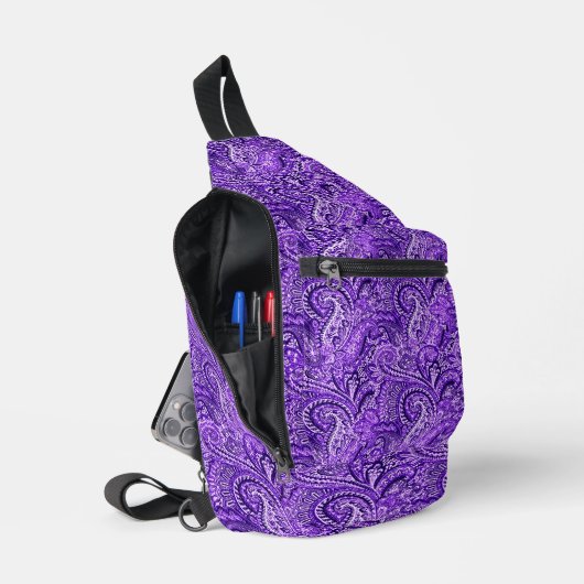 Vibrant Paars Paisley Sling Bag (Open)