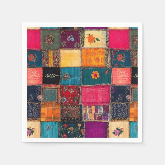 Vibrant Patchwork Quilt with Classic Florals Servet (Voorkant)