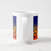 Vibrant Racing Flames op Navy Blue Grote Koffiekop (Achterkant)