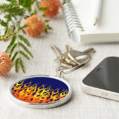 Vibrant Racing Flames op Navy Blue Sleutelhanger (Zijkant)