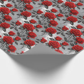 Vibrant Red Roses On A Metallic Silver Background  Cadeaupapier (Hoek)