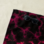 Vibrant roze en zwarte Gothic Strandlaken (In situ)