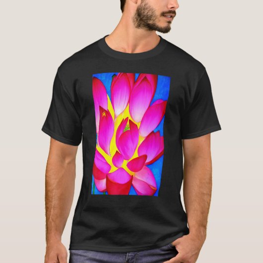 Vibrant Roze Lotus voor zowel Energie als Vreemd m T-shirt (Voorkant)