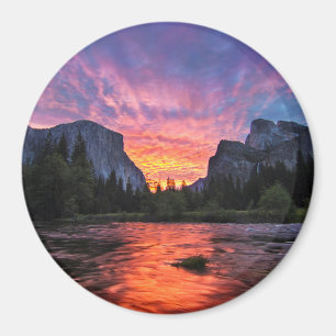Vibrant Sky Yosemite Valley Magneet