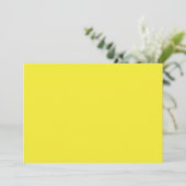 Vibrant Solid Yellow Background  Bedankkaart (Staand voorkant)
