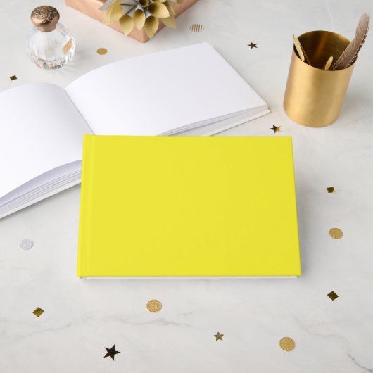 Vibrant Solid Yellow Background  Gastenboek (Voorkant open)