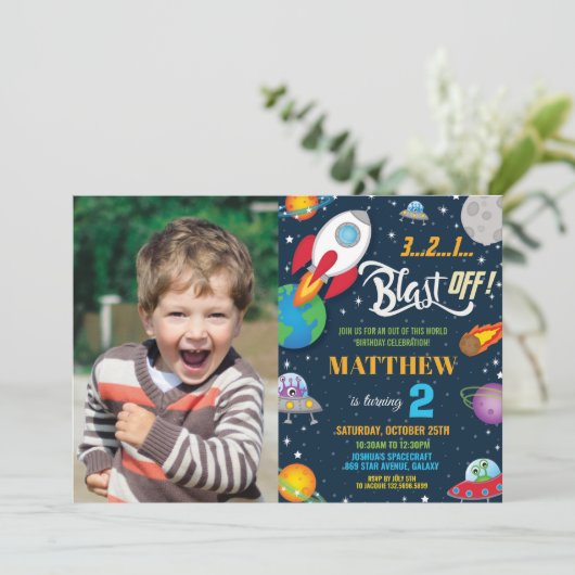 Vibrant Space Rocket Ship Planets Verjaardagsfoto Kaart (Staand voorkant)