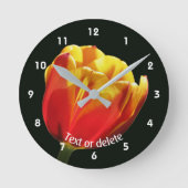 Vibrant Tulip Flower Personalized Round Clock Ronde Klok (Voorkant)