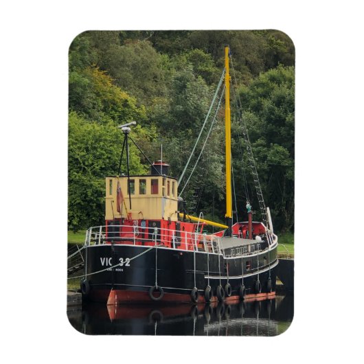 Vic32 Puffer Boat in het Crinan Canal Basin, Schot Magneet (Verticaal)