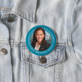 Vice President Kamala Harris 2024 - Blauwgroen ste Ronde Button 7,6 Cm (In situ)