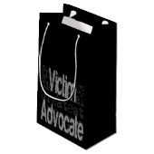 Victim Advocate Klein Cadeauzakje (Achterkant Gekanteld)