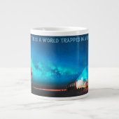 Victor Hugo Quote "Een schrijver is..." 20 oz Mok (Voorkant)