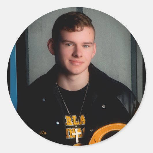 Victor Jones in zijn brievenbusjas Ronde Sticker (Voorkant)