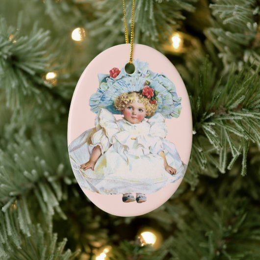 Victoriaans babymeisje Doll, Pet Pasen Keramisch Ornament (Boom)