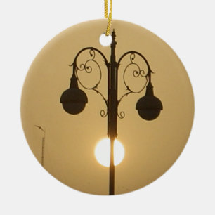Victoriaans Bedel:  Straatlantaarnpalen Keramisch Ornament