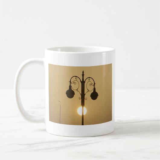 Victoriaans Bedel: Straatlantaarnpalen Koffiemok (Links)