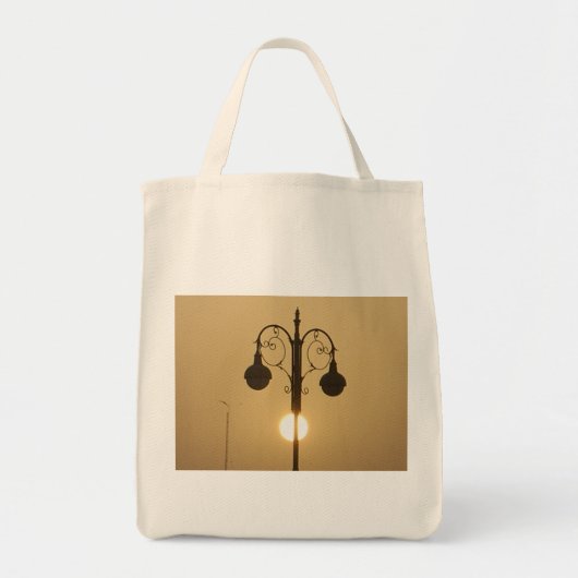 Victoriaans Bedel: Straatlantaarnpalen Tote Bag (Voorkant)