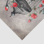 Victoriaans Boudoir | Antiek vogelkooi en rode roz Tissuepapier (Detail)