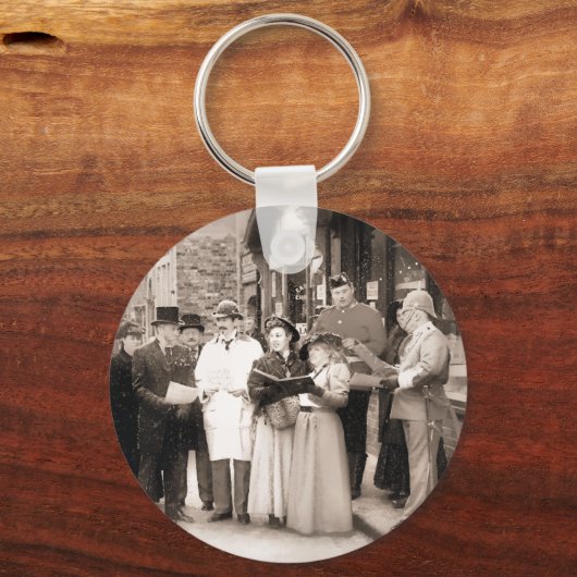 VICTORIAANS CHRISTMAS CAROL SINGERS SLEUTELHANGER (Voorkant)