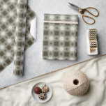 Victoriaans Crosshatch Christmas: Textielontwerp Cadeaupapier<br><div class="desc">Duik in de warmte en het comfort van ambachtelijk vakmanschap met onze "Victoriaans Crosshatch Christmas: Textile Art." Dit prachtige ontwerp vat de essentie van een vervlogen tijdperk, geïnspireerd door het ingewikkelde werk van William Morris en de Arts and Crafts-beweging. Het patroon heeft een gedetailleerde crosshatch line art, die doet denken...</div>