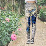 Victoriaans Donkerblauw Roos Ephemera  Chic Leggings<br><div class="desc">Mooie,  ,  donkerblauwe rozen bloemstukken op krantenprint,  met een faux parelbroche en ketting,  vogelkooi met gele strik voor creëer een luxe,  extravagante,   chique stijl voor haar.</div>