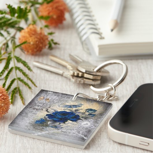 Victoriaans donkerblauw Roos Ephemera Sleutelhanger (Voorkant Rechts)