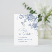 Victoriaans Dusty Blue Floral Wedding Save the Dat Briefkaart (Staand voorkant)