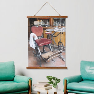 VICTORIAANS ENGLAND HANGEND WANDKLEED