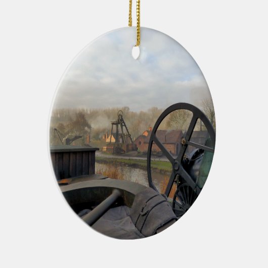 VICTORIAANS ENGLAND KERAMISCH ORNAMENT (Rechts)