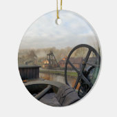 VICTORIAANS ENGLAND KERAMISCH ORNAMENT (Links)