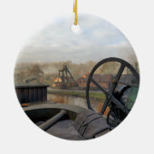 VICTORIAANS ENGLAND KERAMISCH ORNAMENT (Achterkant)