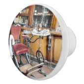 VICTORIAANS ENGLAND KERAMISCHE KNOP (Rechts)