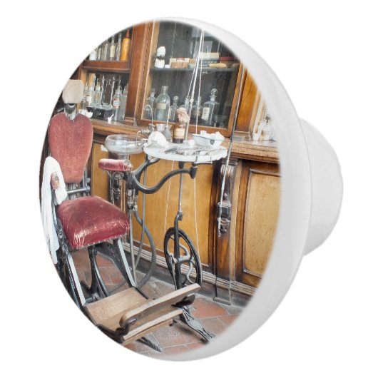 VICTORIAANS ENGLAND KERAMISCHE KNOP (Rechts)