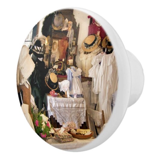 VICTORIAANS ENGLAND KERAMISCHE KNOP (Rechts)