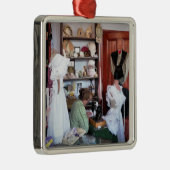 VICTORIAANS ENGLAND METALEN ORNAMENT (Rechts)