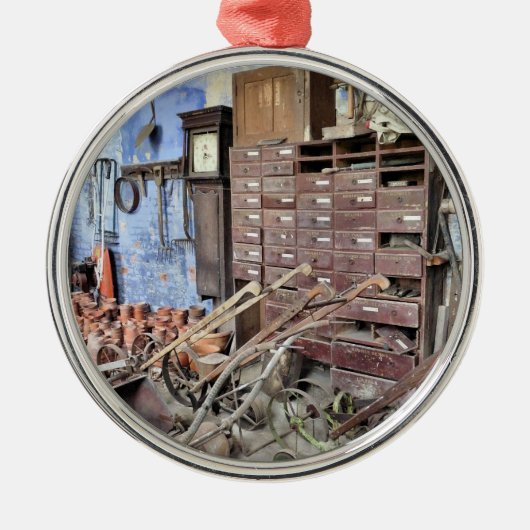 VICTORIAANS ENGLAND METALEN ORNAMENT (Voorkant)