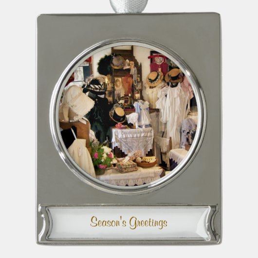 VICTORIAANS ENGLAND VERZILVERD BANNER ORNAMENT (Voorkant)