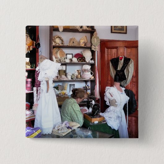 VICTORIAANS ENGLAND VIERKANTE BUTTON 5,1 CM (Voorkant)