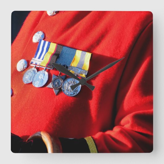 VICTORIAANS ENGLAND VIERKANTE KLOK (Voorkant)