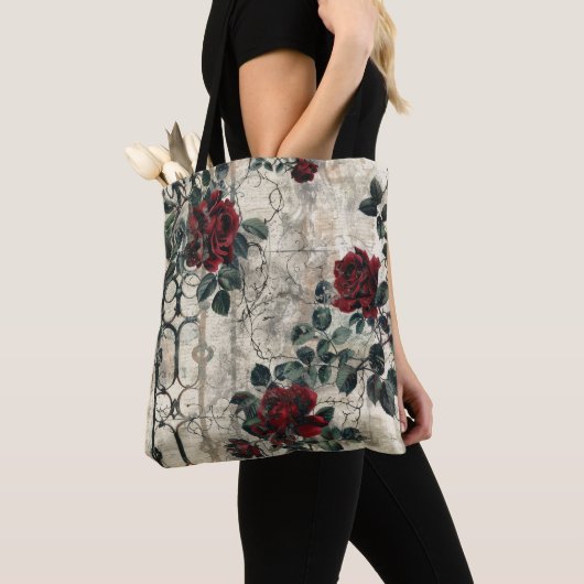 Victoriaans Gotische Tuin Rozen Patroon Tote Bag (Dichtbij)