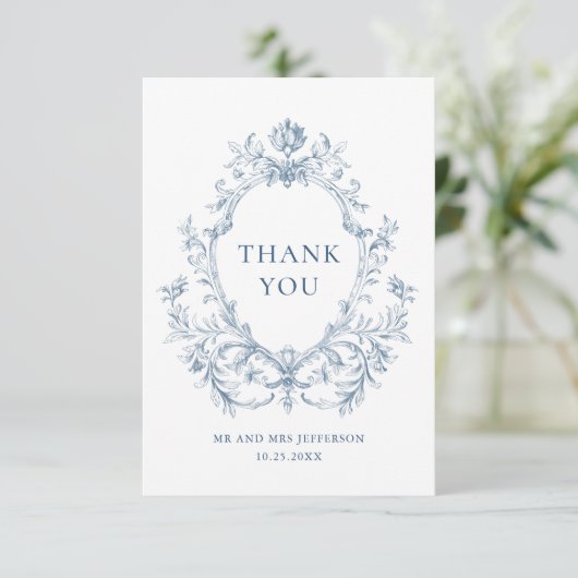 Victoriaans Grace Floral Dusty Blue Wedding Bedankkaart (Staand voorkant)