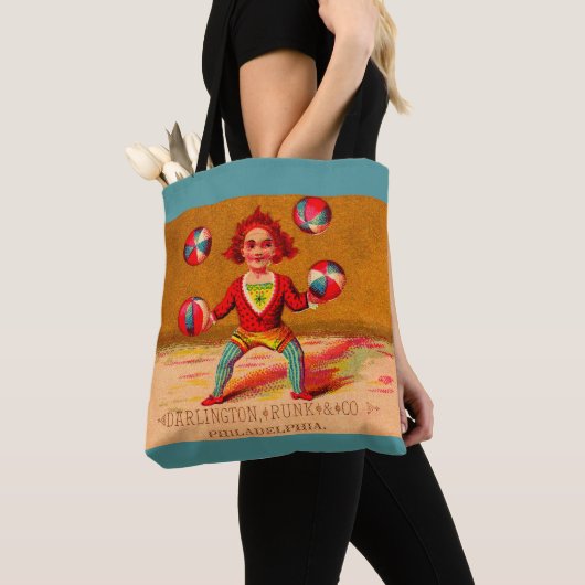 Victoriaans handelskaart juggler Darlington, Runk Tote Bag (Dichtbij)