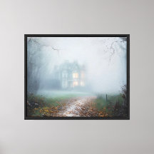 Victoriaans herenhuis in de mist