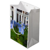 Victoriaans Hydrangea en Porch - Wijnwerf van Mart Medium Cadeauzakje (Voorkant Gekanteld)