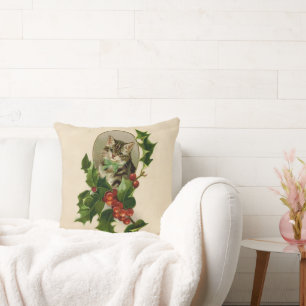 Victoriaans Kerstkatje in Holly Antiek Tabby Kussen