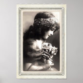 Victoriaans klein meisje dat een posy B/W heeft Poster (Voorkant)
