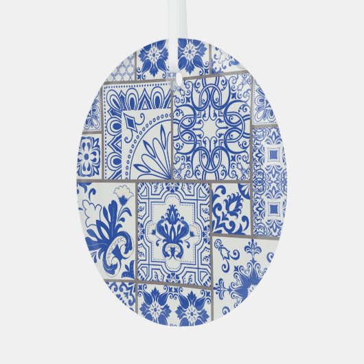 Victoriaans Majolica: Patchwork Tegel Pattern. Glas Ornament (Voorkant links)