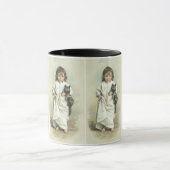  Victoriaans meisje in een nachtjapon met haar kat Mok (Midden)