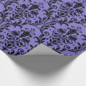 Victoriaans Paars en zwart Floral Swirl Damask Cadeaupapier (Hoek)