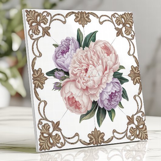 Victoriaans Peony Boeket met Gouden Scrollwork Tegeltje